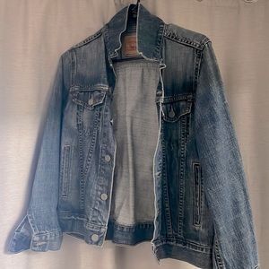 Levi’s jean jacket Large